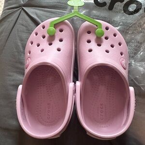 New Toddler crocs size 8